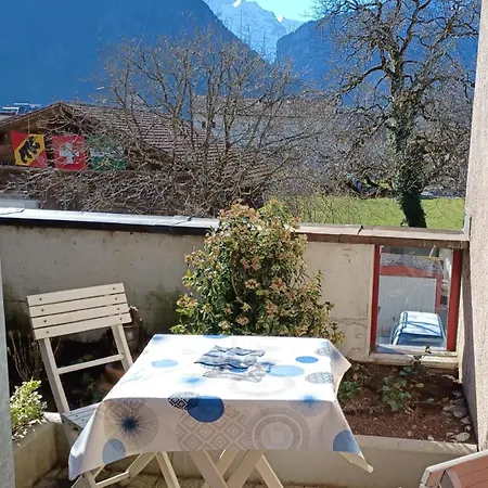 아파트 Jobling's *